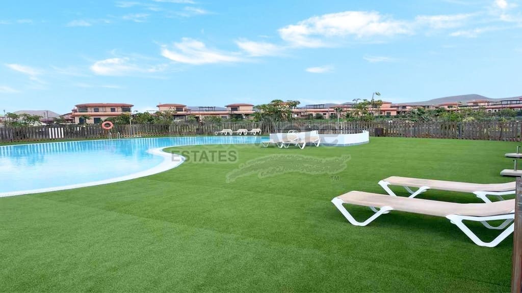 2 quarto Moradia para venda em Majanicho com piscina - 289 000 € (Ref: 9737971)
