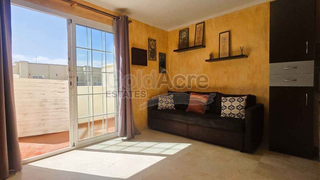 1 bedroom Apartment for sale in Caleta de Fuste with pool garage - € 149,500 (Ref: 9790030)