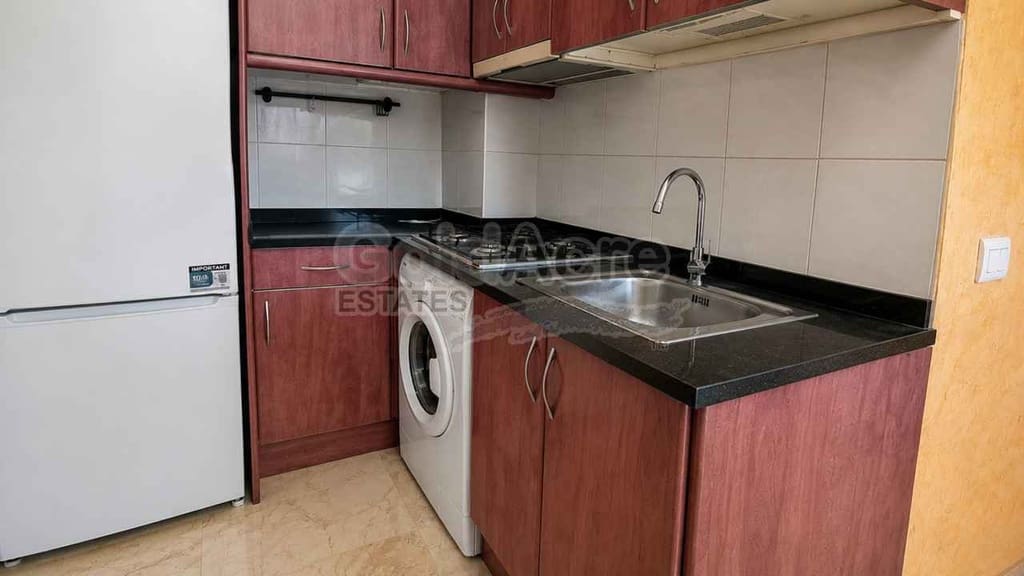 1 bedroom Apartment for sale in Caleta de Fuste with pool garage - € 149,500 (Ref: 9790030)