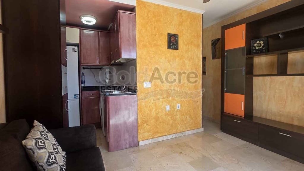 1 bedroom Apartment for sale in Caleta de Fuste with pool garage - € 149,500 (Ref: 9790030)