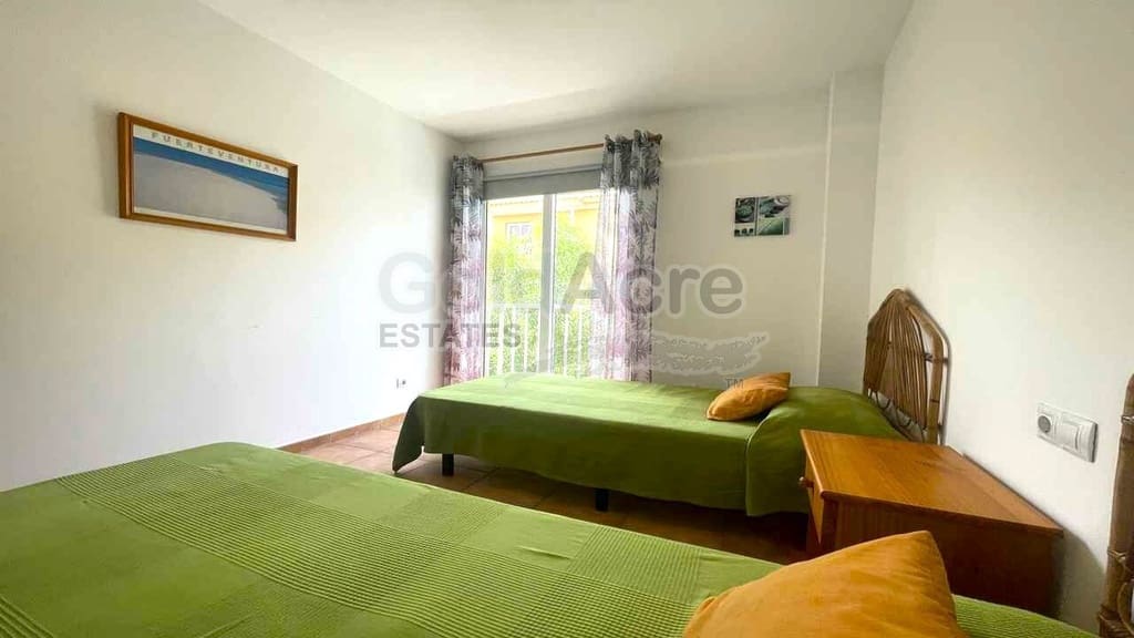 2 bedroom Apartment for sale in Corralejo with pool garage - € 239,000 (Ref: 9790031)
