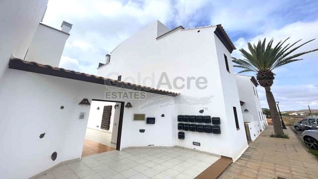 3 makuuhuone Huvila myytävänä paikassa La Oliva mukana uima-altaan - 239 000 € (Ref: 9807508)