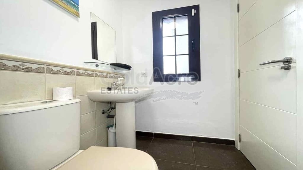 3 makuuhuone Huvila myytävänä paikassa La Oliva mukana uima-altaan - 239 000 € (Ref: 9807508)