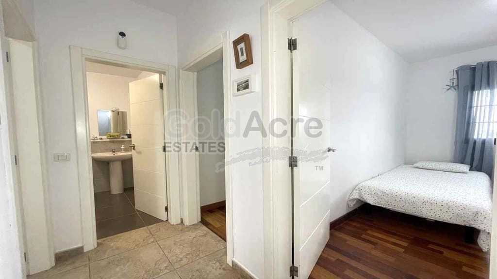 3 makuuhuone Huvila myytävänä paikassa La Oliva mukana uima-altaan - 239 000 € (Ref: 9807508)