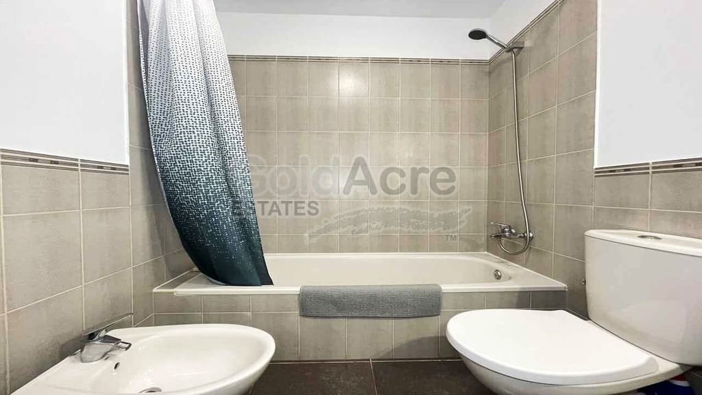 3 makuuhuone Huvila myytävänä paikassa La Oliva mukana uima-altaan - 239 000 € (Ref: 9807508)