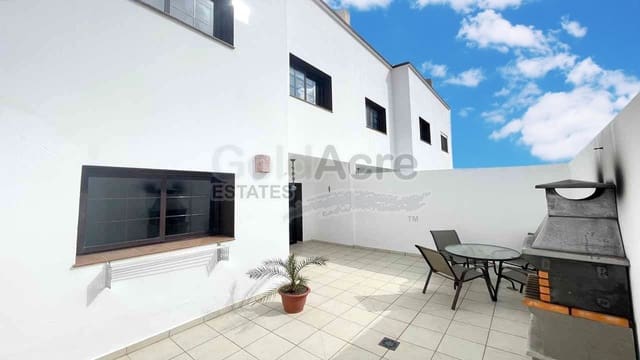 3 slaapkamer Villa te koop in La Oliva met zwembad - € 239.000 (Ref: 9807508)