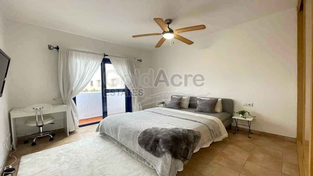 2 sovrum Villa till salu i La Oliva med pool - 225 000 € (Ref: 9807509)