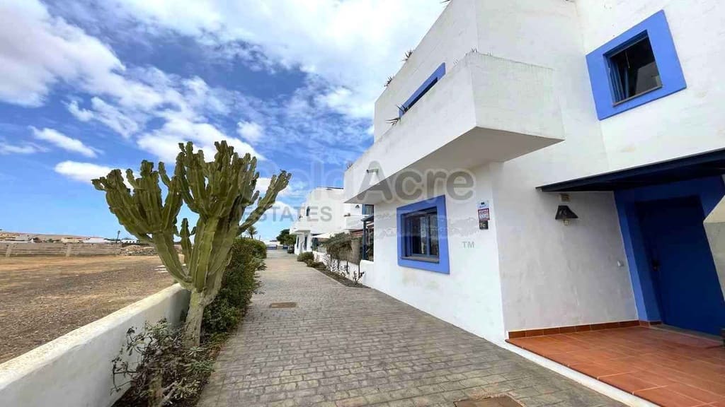 2 sovrum Villa till salu i La Oliva med pool - 225 000 € (Ref: 9807509)