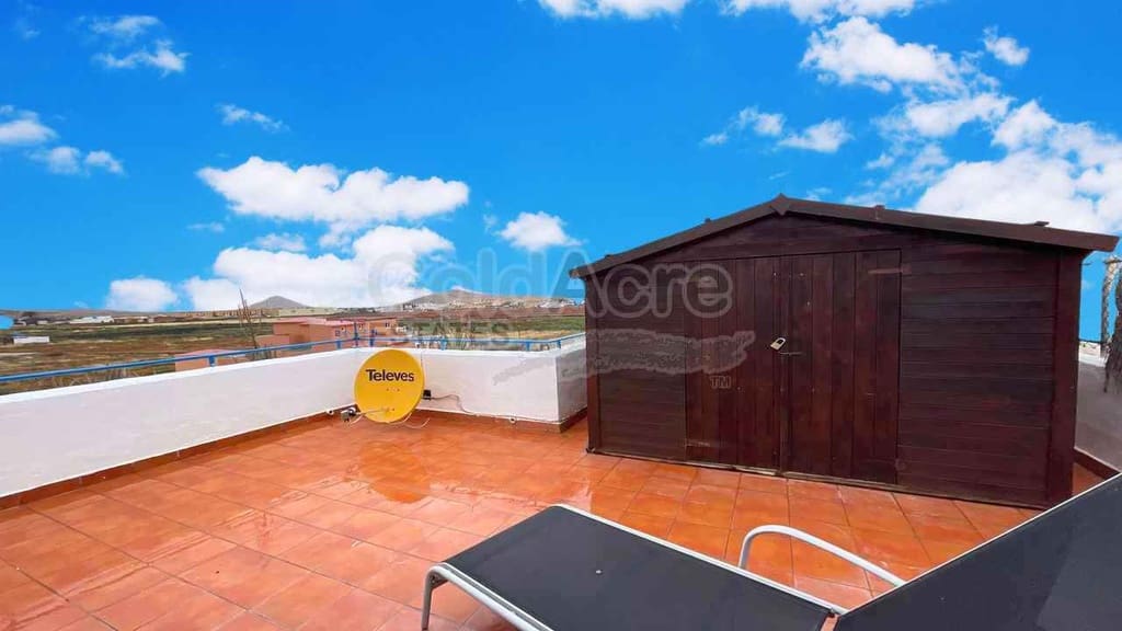 2 sovrum Villa till salu i La Oliva med pool - 225 000 € (Ref: 9807509)