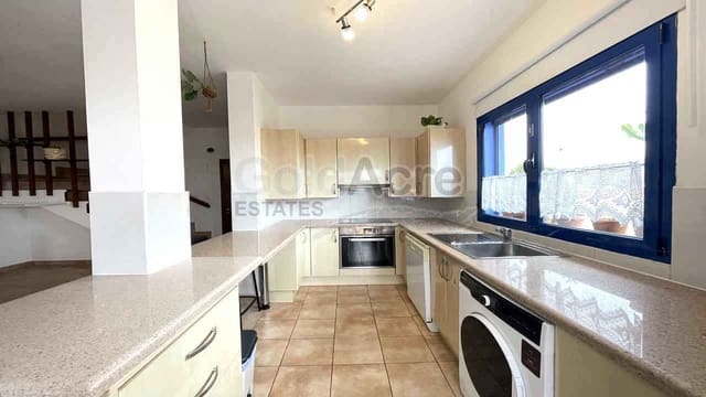 2 sovrum Villa till salu i La Oliva med pool - 225 000 € (Ref: 9807509)