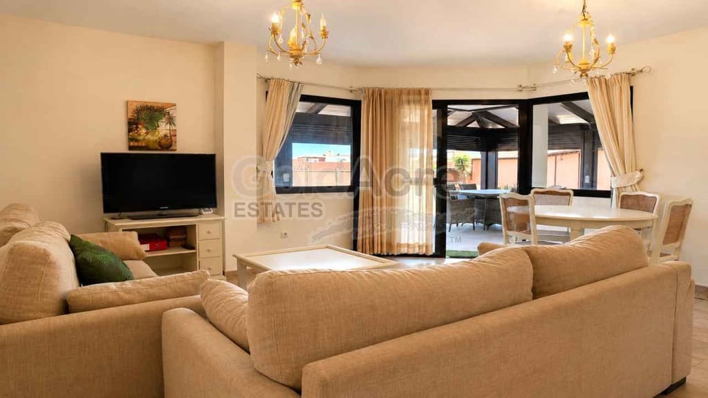 2 bedroom Apartment for sale in Corralejo with pool - € 295,000 (Ref: 9830493)