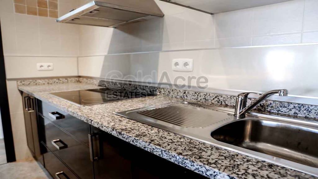 2 bedroom Apartment for sale in Corralejo with pool - € 295,000 (Ref: 9830493)