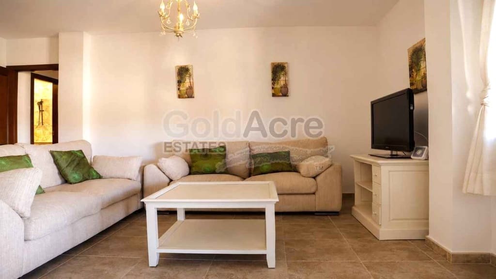 2 bedroom Apartment for sale in Corralejo with pool - € 295,000 (Ref: 9830493)