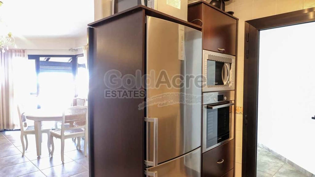 2 bedroom Apartment for sale in Corralejo with pool - € 295,000 (Ref: 9830493)