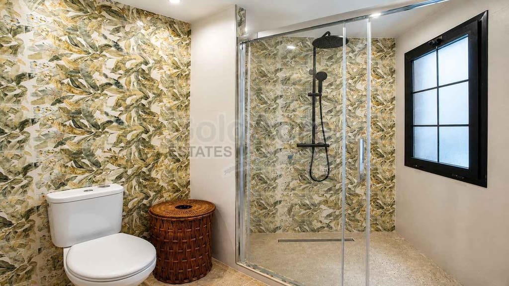 2 bedroom Apartment for sale in Corralejo with pool - € 295,000 (Ref: 9830493)