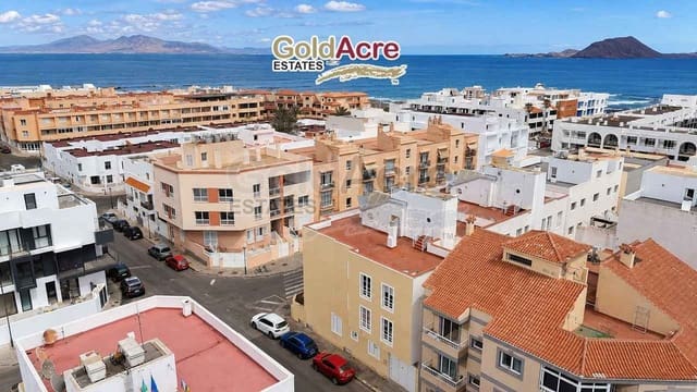 4 bedroom Apartment for sale in Corralejo, La Oliva - € 298,000 (Ref: 9841985)