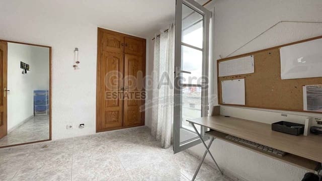 4 bedroom Apartment for sale in Corralejo, La Oliva - € 298,000 (Ref: 9841985)