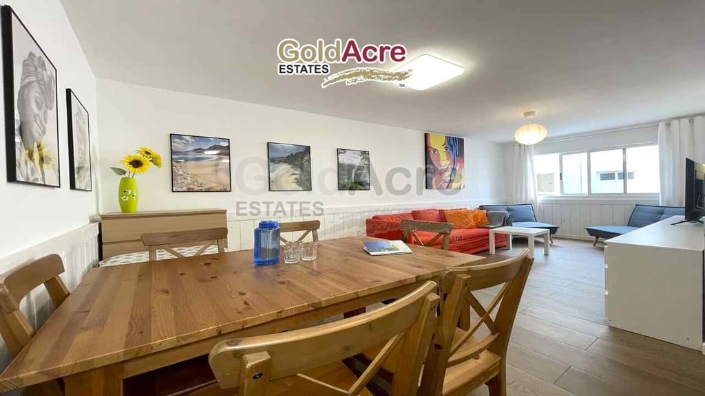 3 bedroom Apartment for sale in Corralejo - € 249,000 (Ref: 9848900)
