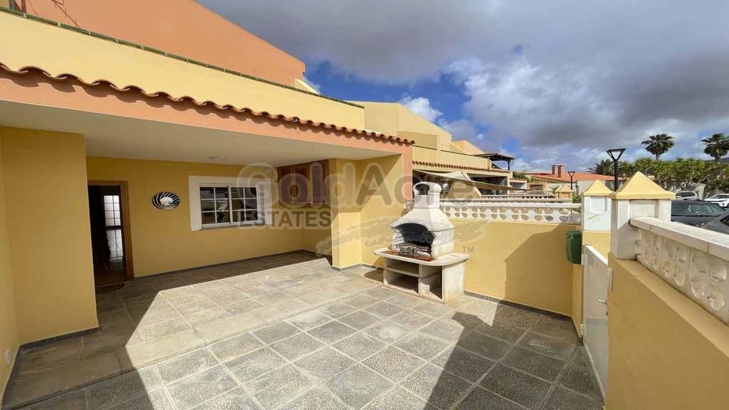 2 bedroom Villa for sale in La Oliva - € 229,000 (Ref: 9850788)