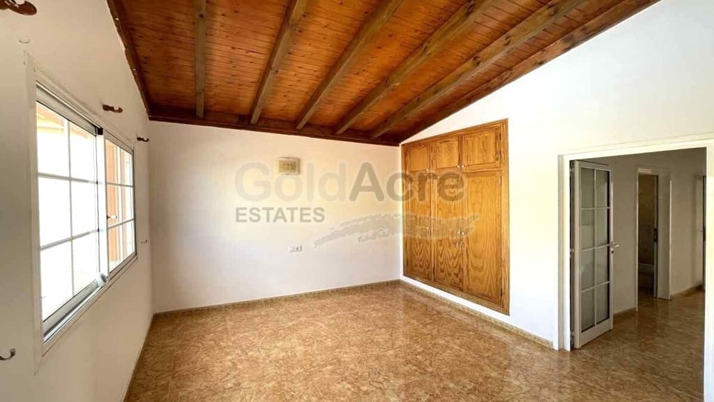 2 bedroom Villa for sale in La Oliva - € 229,000 (Ref: 9850788)