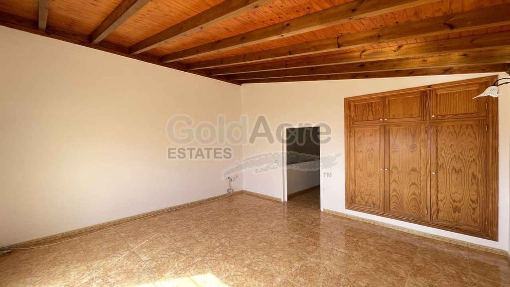 2 bedroom Villa for sale in La Oliva - € 229,000 (Ref: 9850788)