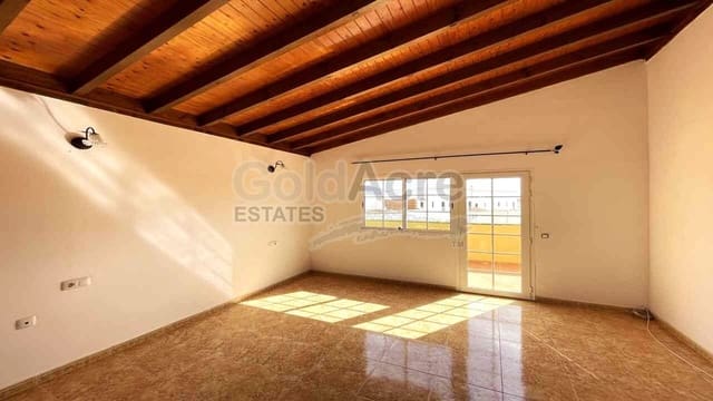 2 makuuhuone Huvila myytävänä paikassa La Oliva - 229 000 € (Ref: 9850788)