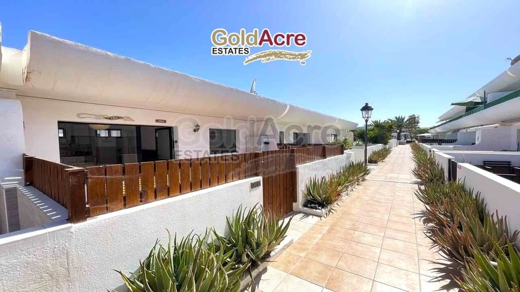 1 bedroom Apartment for sale in Corralejo with pool - € 187,000 (Ref: 9850789)