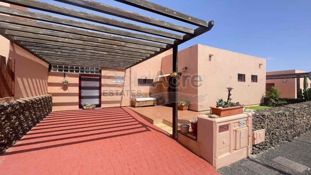 1 bedroom Villa for sale in La Oliva - € 245,000 (Ref: 9861395)