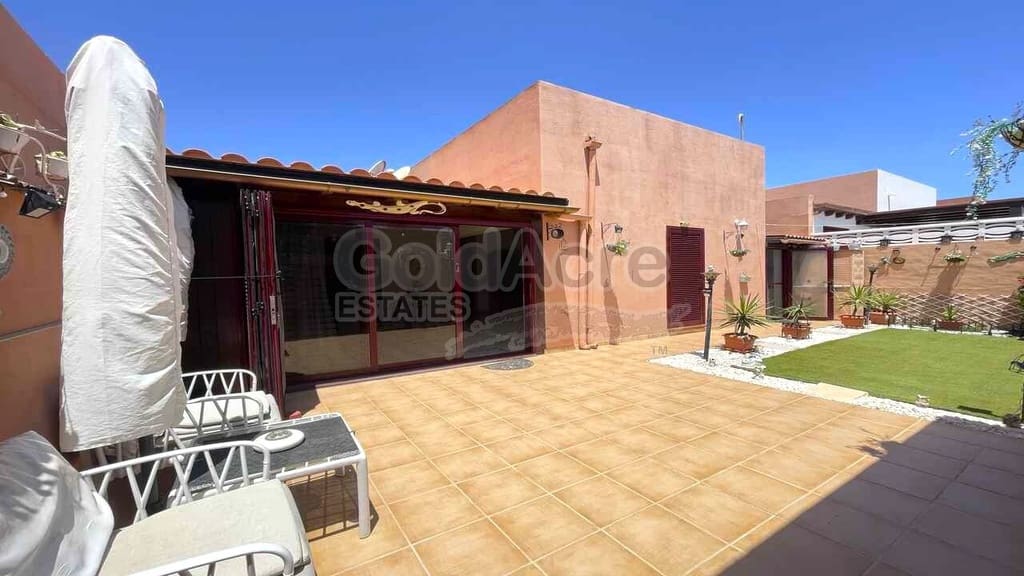 1 bedroom Villa for sale in La Oliva - € 245,000 (Ref: 9861395)