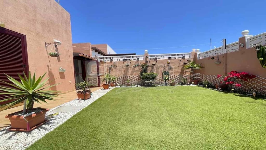 1 bedroom Villa for sale in La Oliva - € 245,000 (Ref: 9861395)