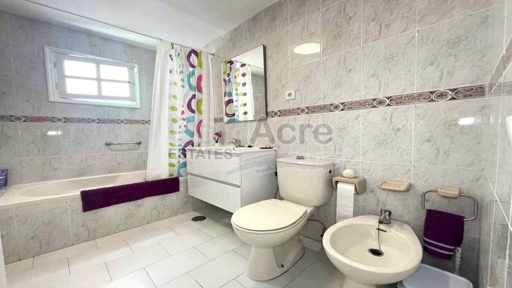 2 bedroom Apartment for sale in Corralejo with pool - € 315,000 (Ref: 9875557)