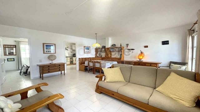 2 slaapkamer Appartement te koop in Corralejo, La Oliva met zwembad - € 315.000 (Ref: 9875557)