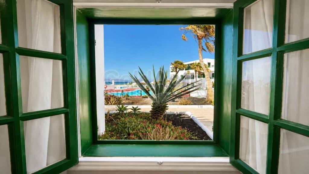 2 bedroom Apartment for sale in Corralejo with pool - € 315,000 (Ref: 9875557)