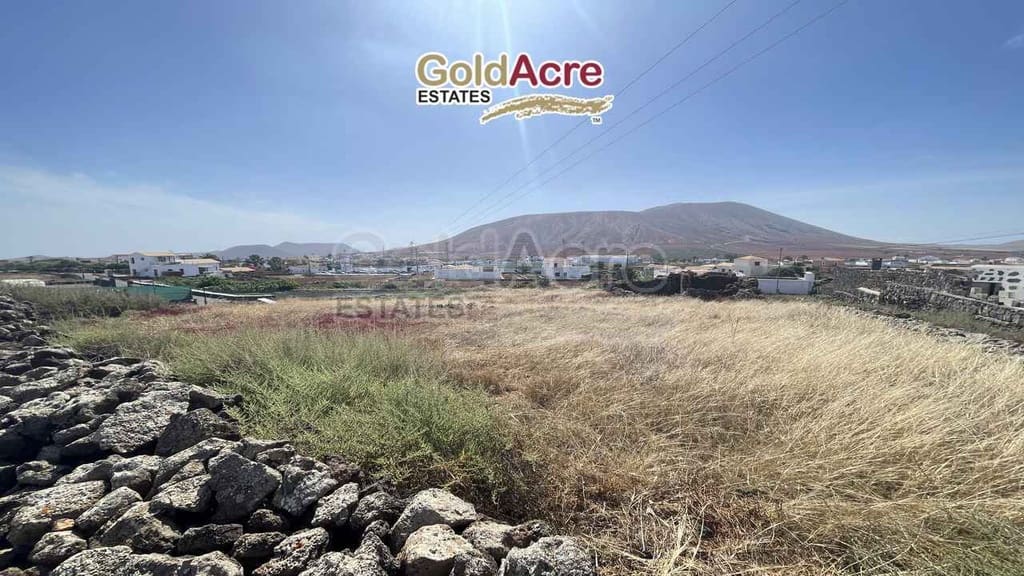 Grunde uden byggetilladelser til salg i Villaverde - € 179.000 (Ref: 9875558)