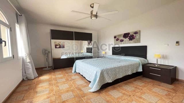 3 sypialnia Willa na sprzedaż w Villaverde, La Oliva z basenem garażem - 749 000 € (Ref: 9875559)