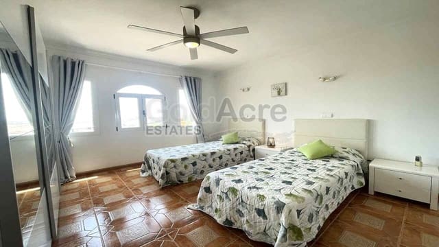 3 sypialnia Willa na sprzedaż w Villaverde, La Oliva z basenem garażem - 749 000 € (Ref: 9875559)