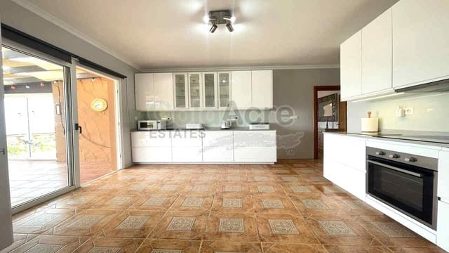 3 sypialnia Willa na sprzedaż w Villaverde, La Oliva z basenem garażem - 749 000 € (Ref: 9875559)