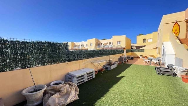 1 sovrum Lägenhet till salu i Corralejo, La Oliva med pool - 249 000 € (Ref: 9880481)