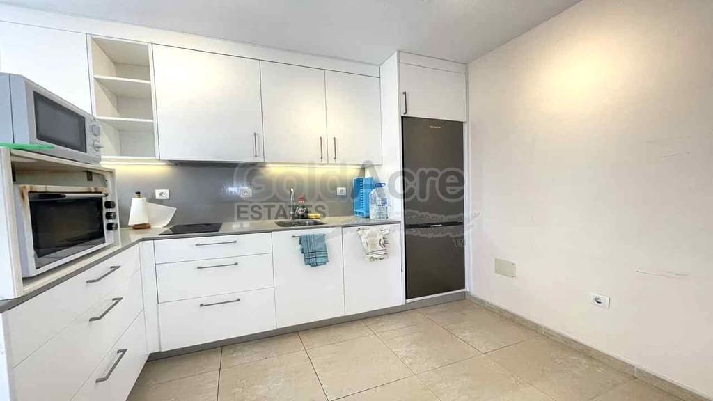 1 bedroom Apartment for sale in Corralejo with pool - € 249,000 (Ref: 9880481)