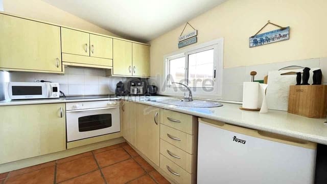 2 slaapkamer Appartement te koop in Corralejo, La Oliva met zwembad garage - € 269.000 (Ref: 9880482)
