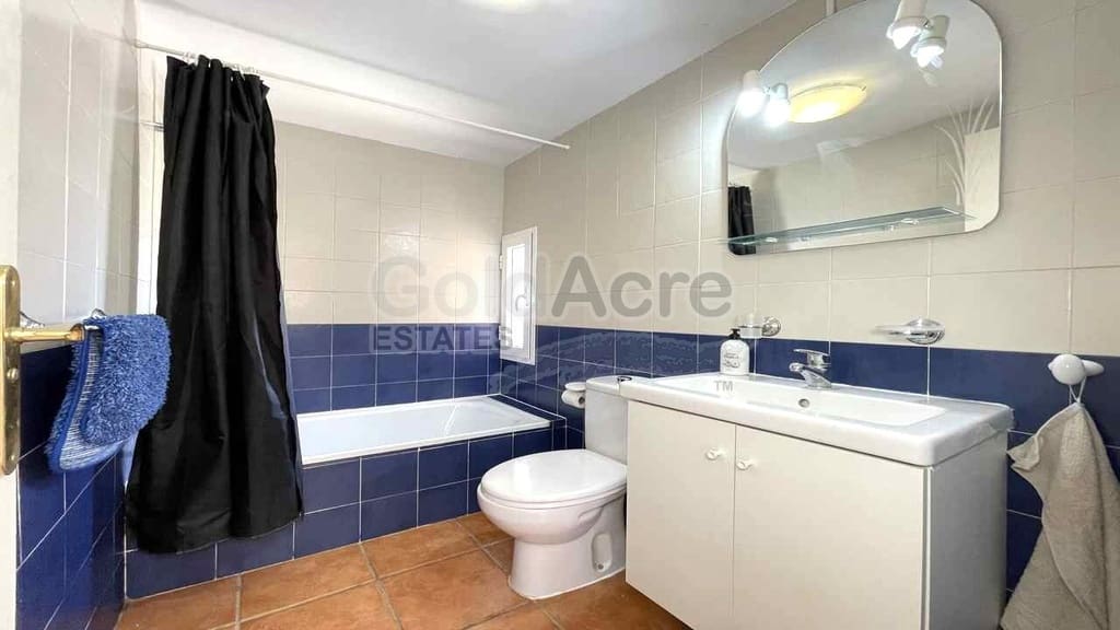 2 bedroom Apartment for sale in Corralejo with pool garage - € 259,000 (Ref: 9880482)