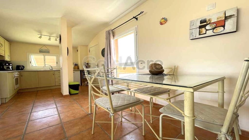 2 bedroom Apartment for sale in Corralejo with pool garage - € 259,000 (Ref: 9880482)