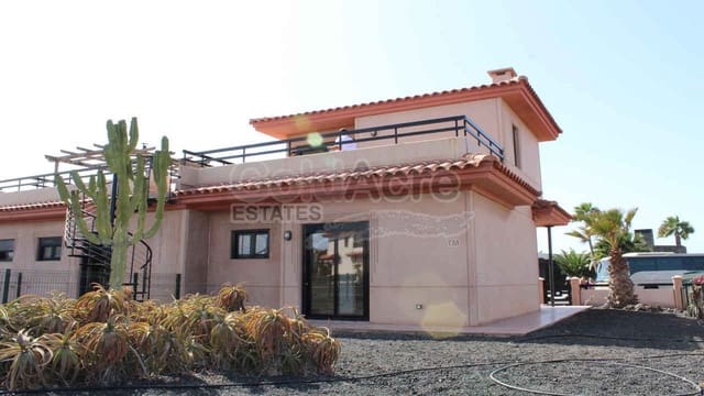 2 soveværelse Villa til salg i Majanicho, La Oliva med swimmingpool - € 220.000 (Ref: 9886377)