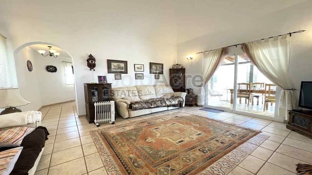 2 soveværelse Villa til salg i Tindaya, La Oliva med swimmingpool garage - € 515.000 (Ref: 9912373)
