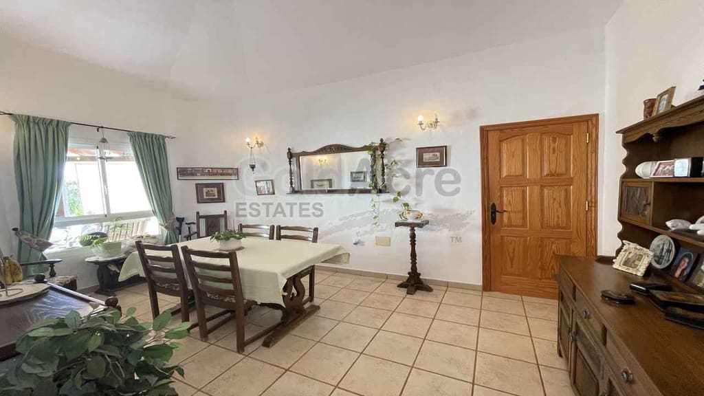 2 soveværelse Villa til salg i Tindaya med swimmingpool garage - € 515.000 (Ref: 9912373)