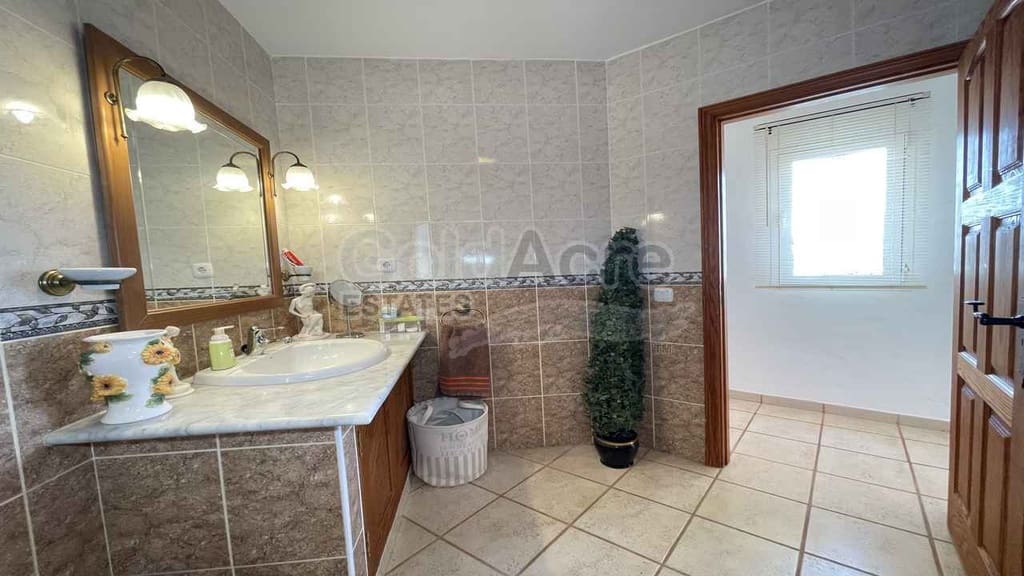 2 soveværelse Villa til salg i Tindaya med swimmingpool garage - € 515.000 (Ref: 9912373)