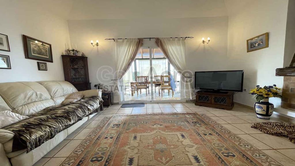 2 sovrum Villa till salu i Tindaya med pool garage - 515 000 € (Ref: 9912373)
