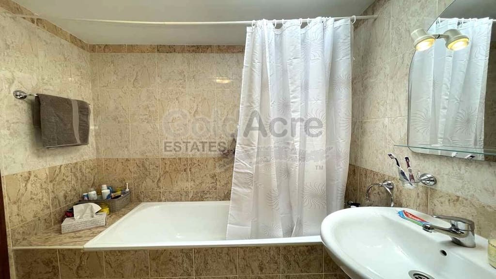 2 soveværelse Villa til salg i Corralejo med swimmingpool - € 255.000 (Ref: 9912374)