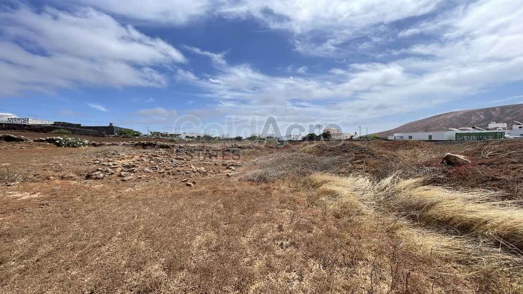 Grond te koop in Villaverde - € 135.000 (Ref: 9912376)