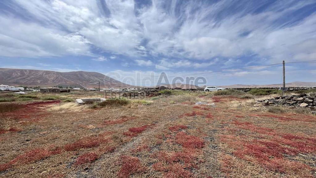 Undeveloped Land for sale in Villaverde - € 135,000 (Ref: 9912377)